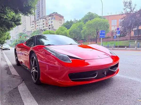 Ferrari 458 2013
