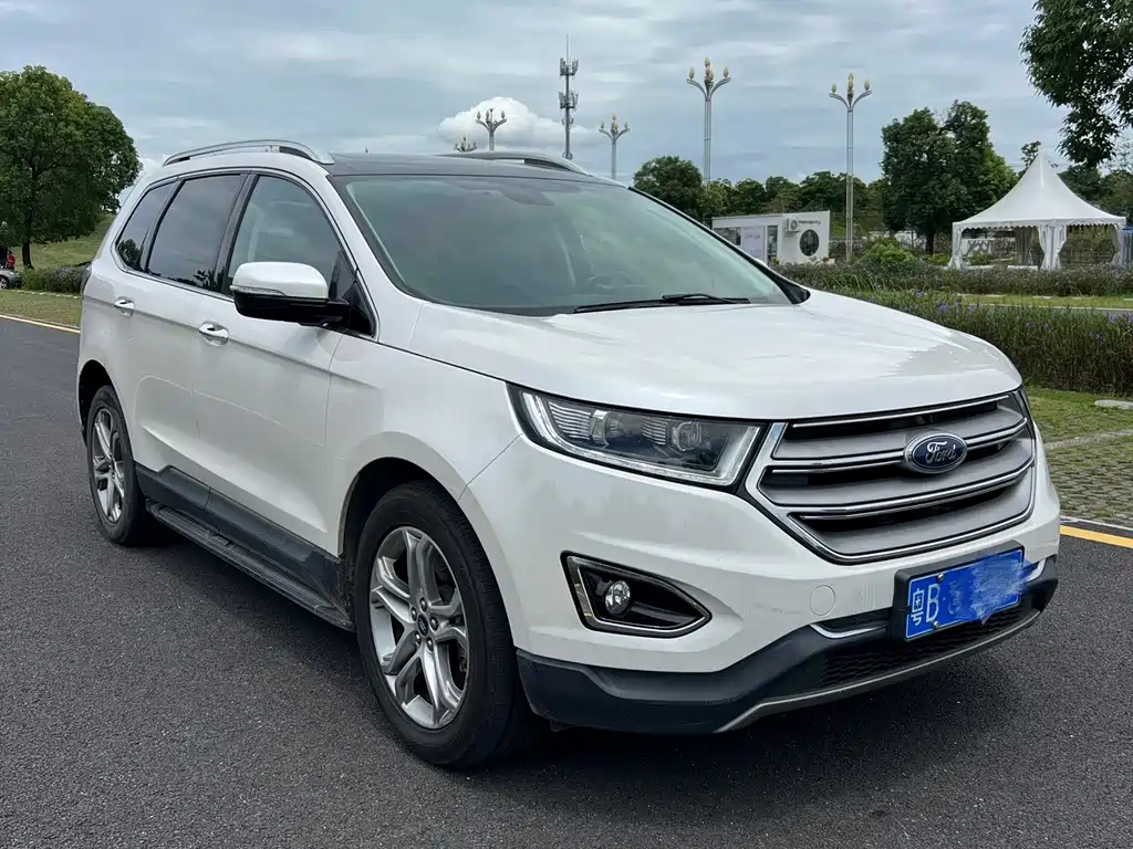 Ford Edge 2019 — фото 1