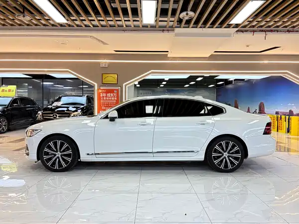 Volvo S90 2024