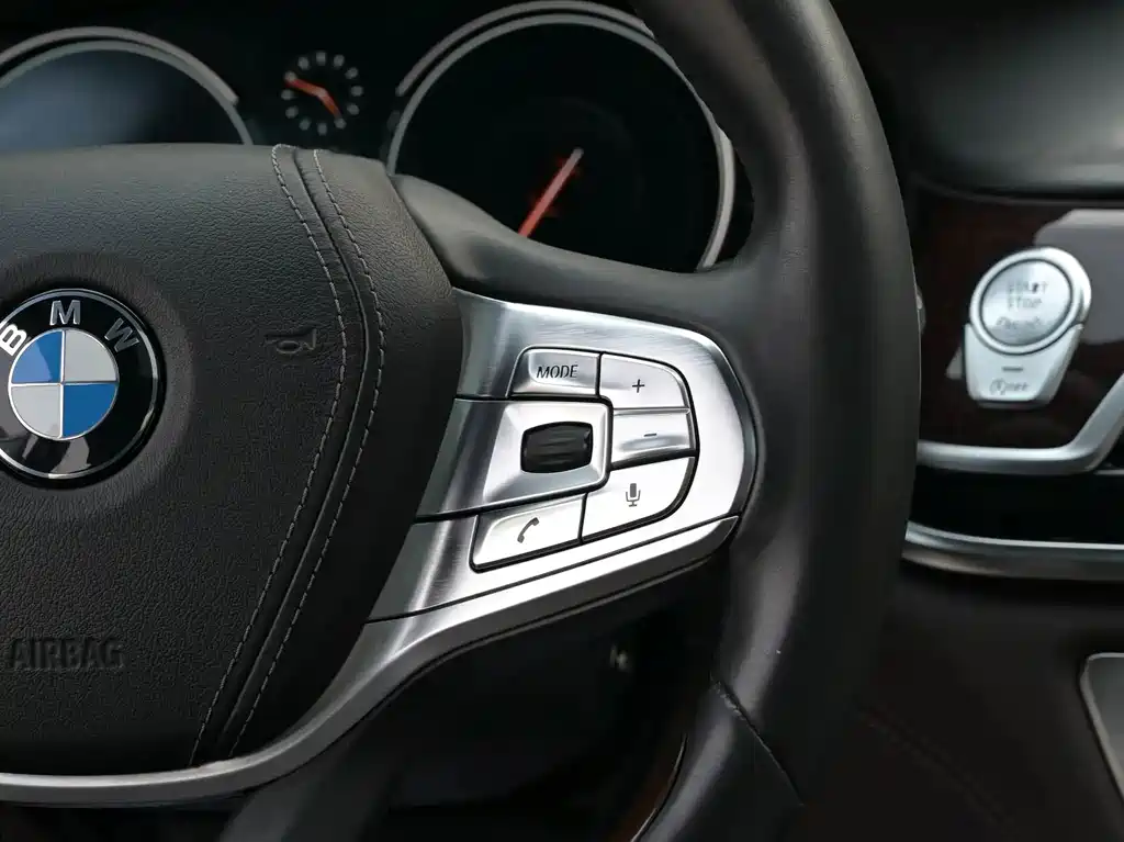 BMW 7 Series 2016 — фото 19