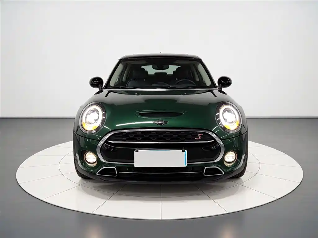 MINI Clubman 2017 — фото 3