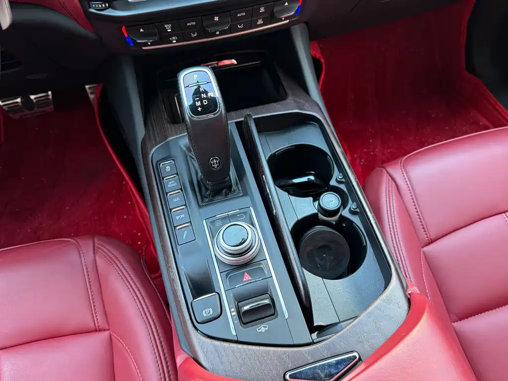 Maserati Levante 2022 — фото 15
