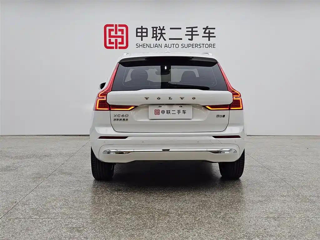 Volvo XC60 2024 — фото 2