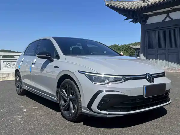 Volkswagen Golf 2023