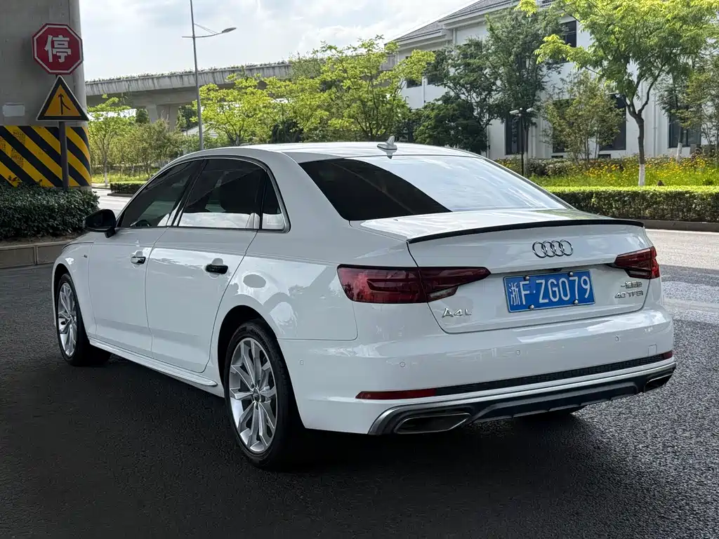 Audi A4L 2019 — фото 7