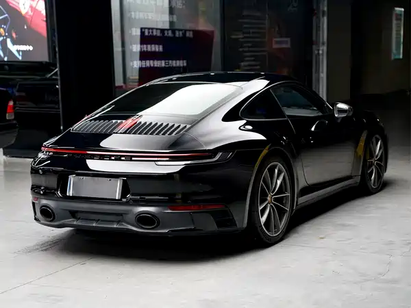 Porsche 911 2023