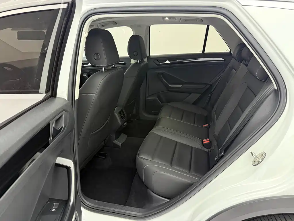 Volkswagen T-Roc 2022 — фото 15