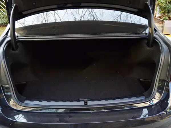 BMW i3 2024