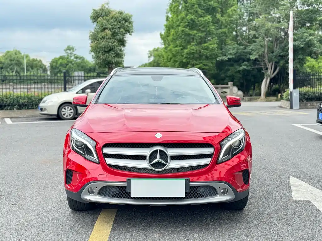 Mercedes-Benz GLA 2015