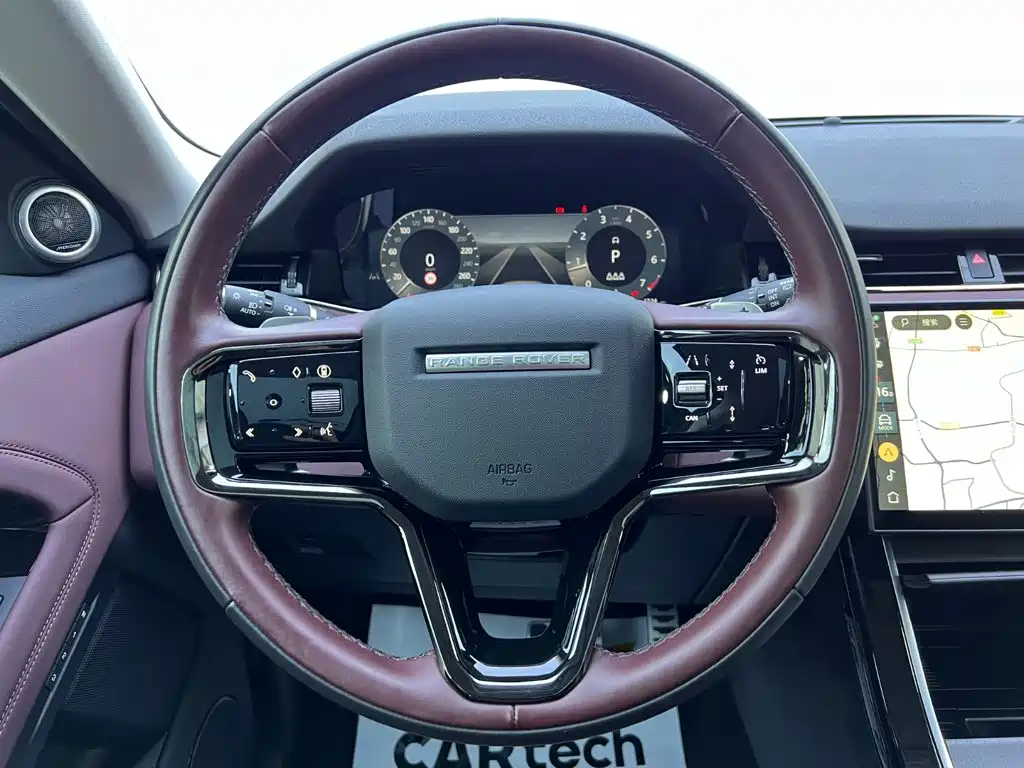 Land Rover Range Rover Evoque 2024 — фото 11