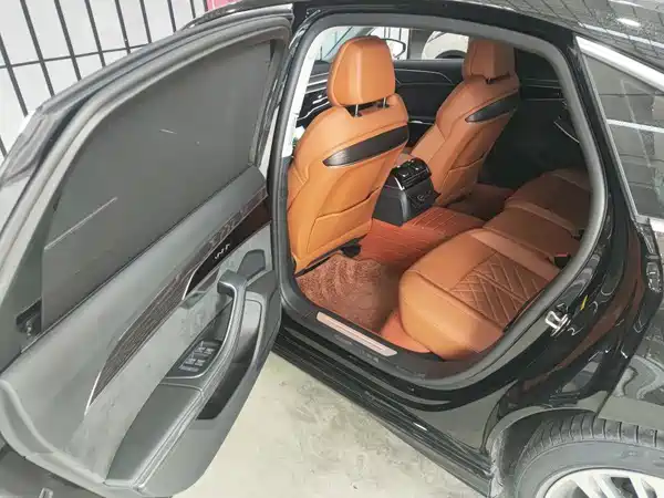 Audi A8 2023