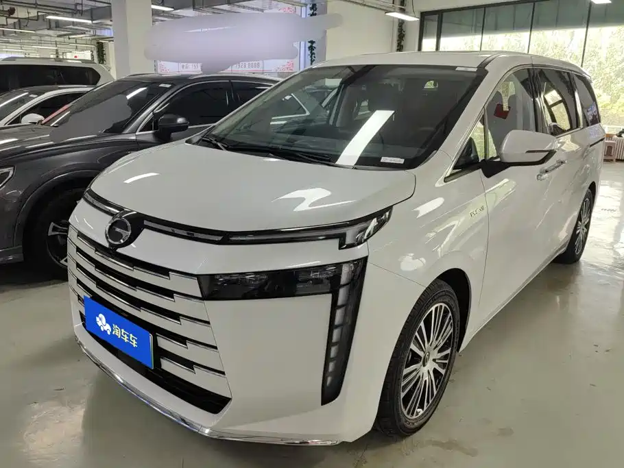 GAC Trumpchi E8 PHEV 2026