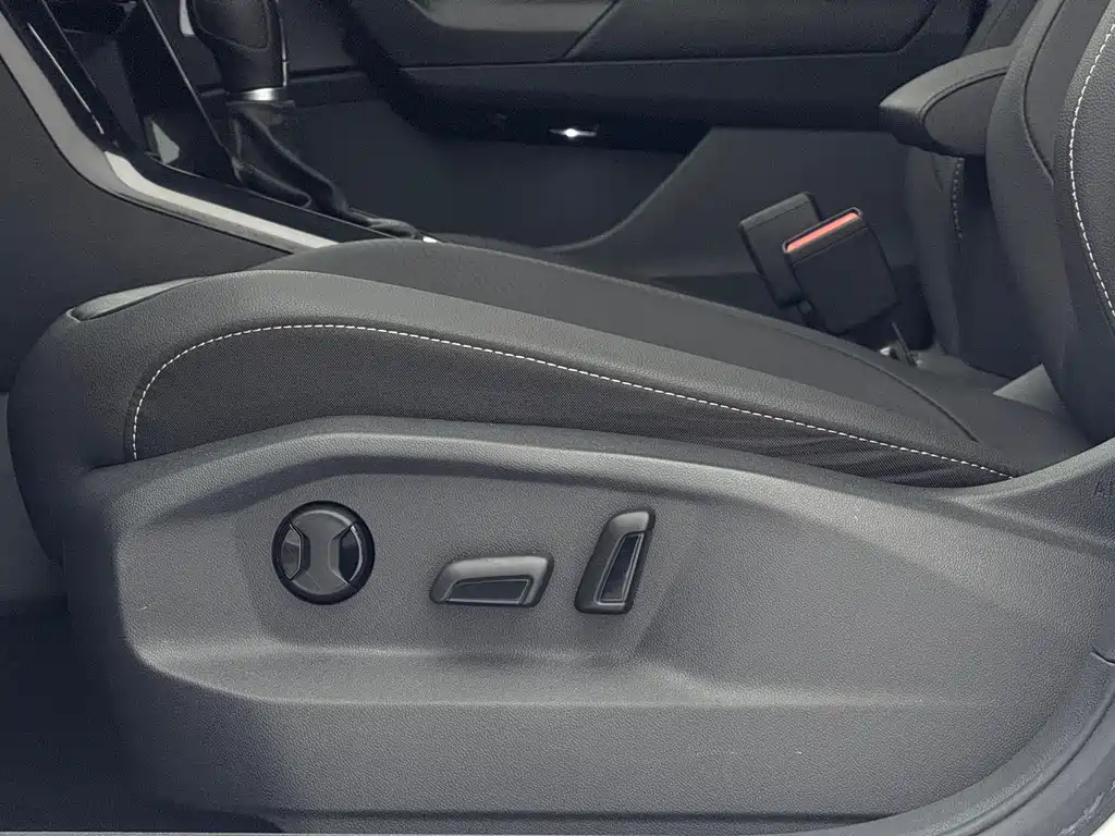 Volkswagen T-Roc 2022 — фото 14