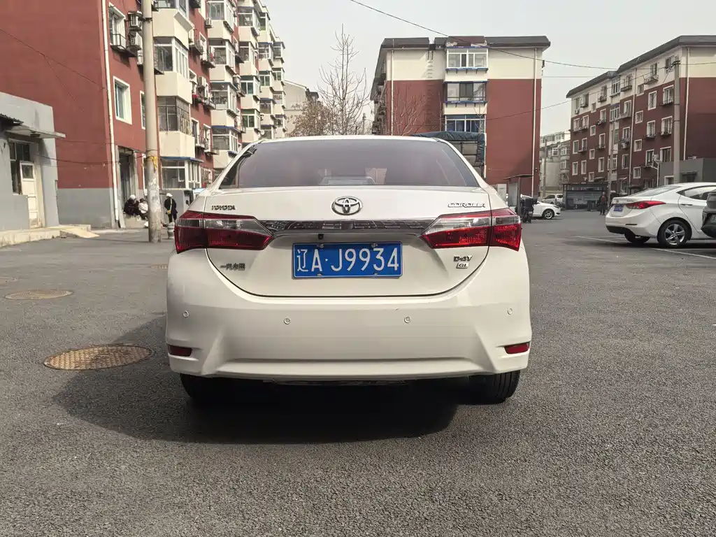 Toyota Corolla 2017 — фото 4