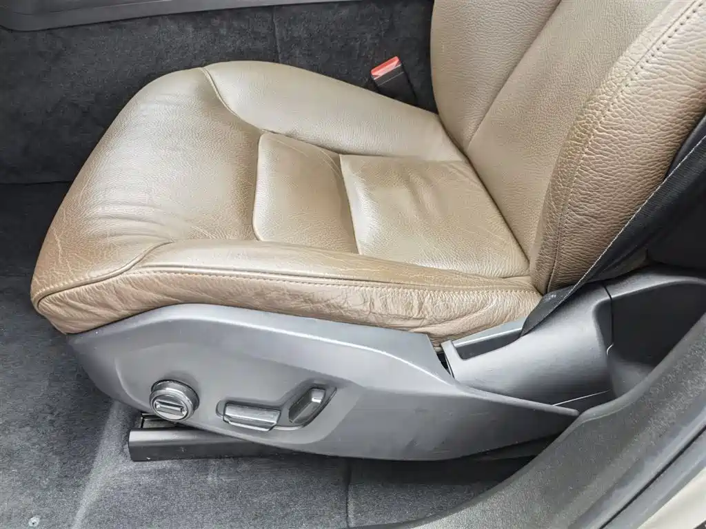 Volvo XC60 2022 — фото 20