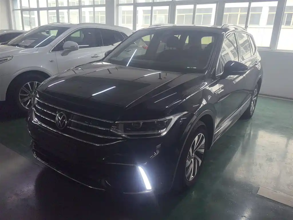Volkswagen Tiguan L New Energy 2023 — фото 1