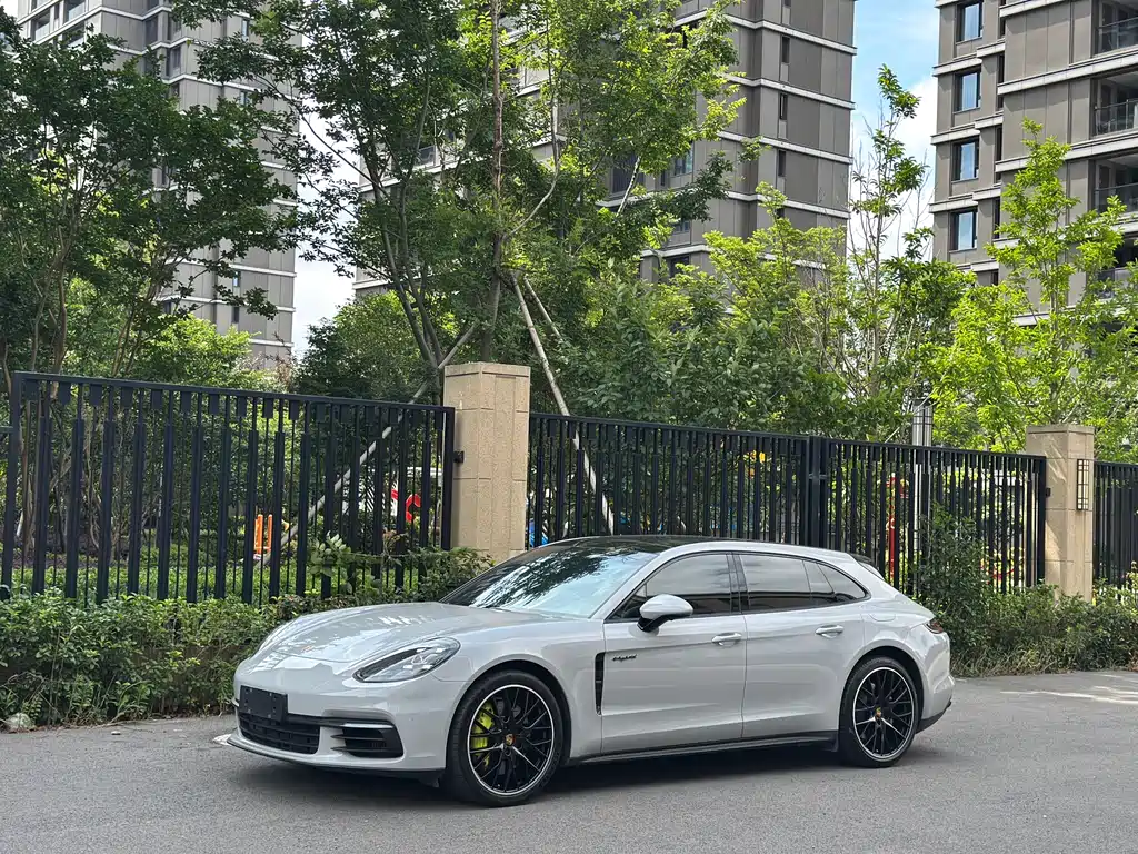 Porsche Panamera Hybrid 2019 — фото 18