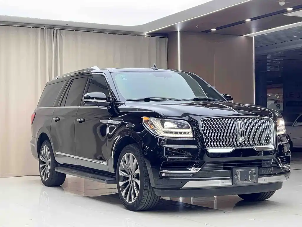 Lincoln Navigator 2019 — фото 2