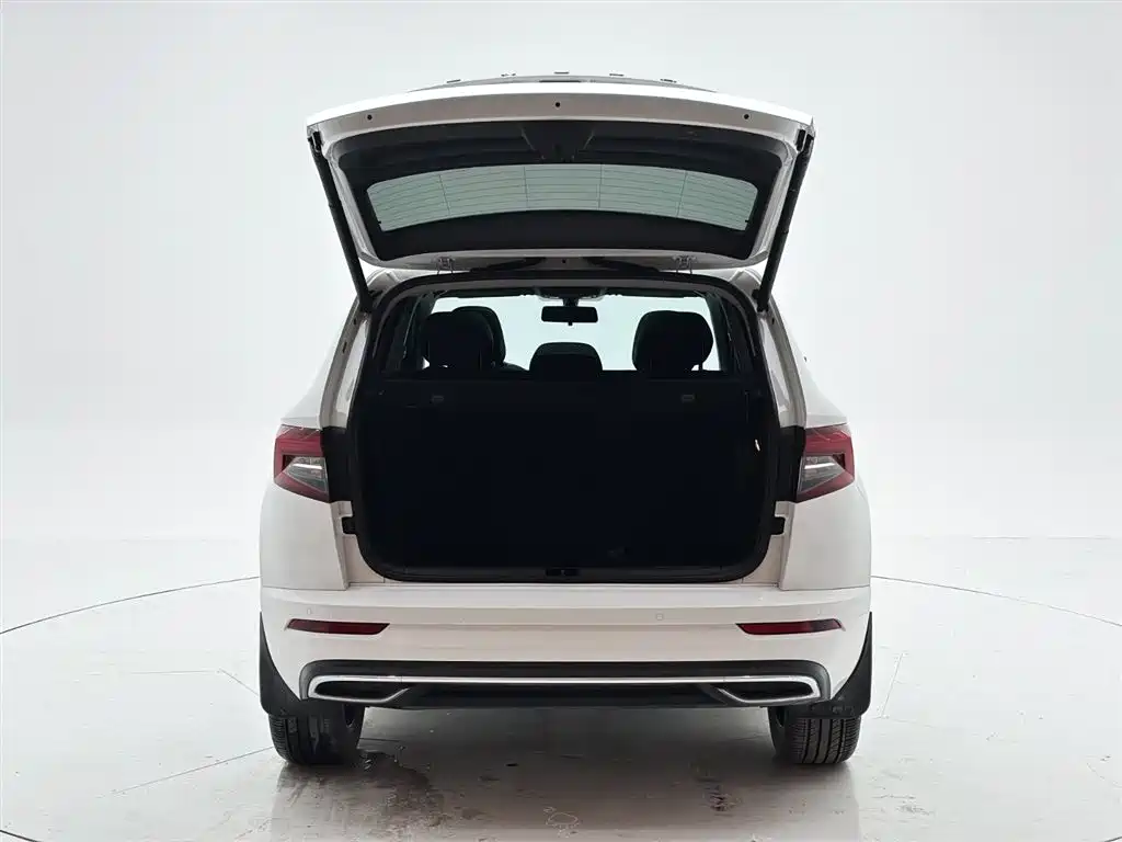 Skoda Karoq 2023 — фото 8