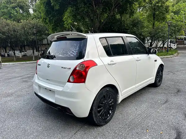Suzuki Swift 2013