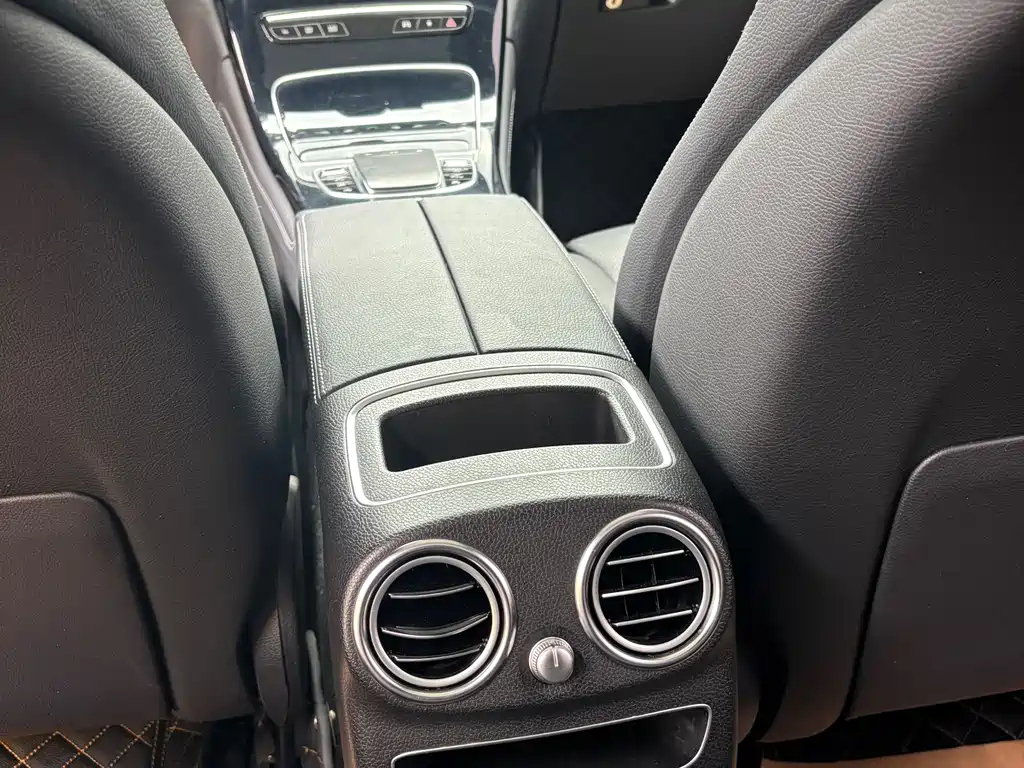 Mercedes-Benz GLC 2019 — фото 13