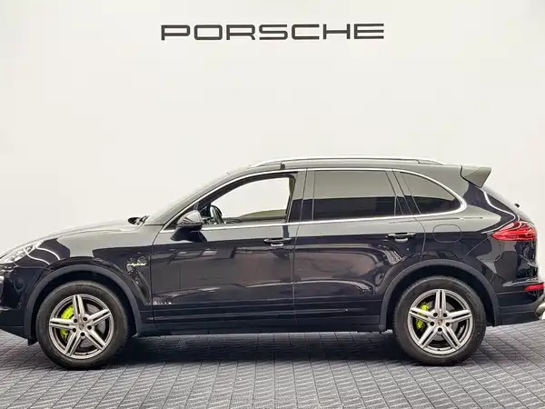 Porsche Cayenne New Energy 2017