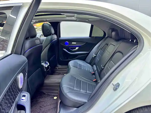 Mercedes-Benz C-Class 2019