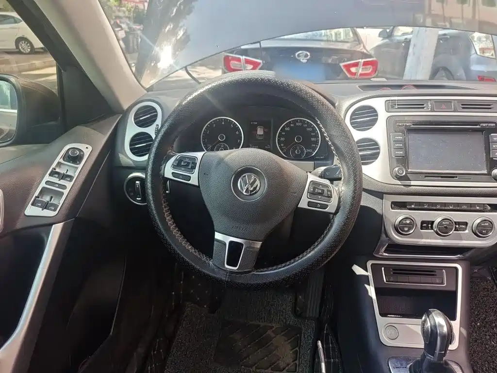 Volkswagen Tiguan 2016 — фото 11