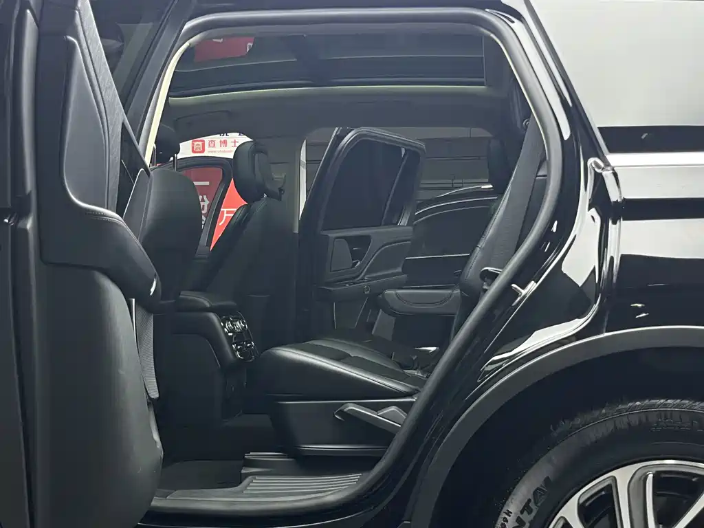 Lincoln Aviator 2020 — фото 17
