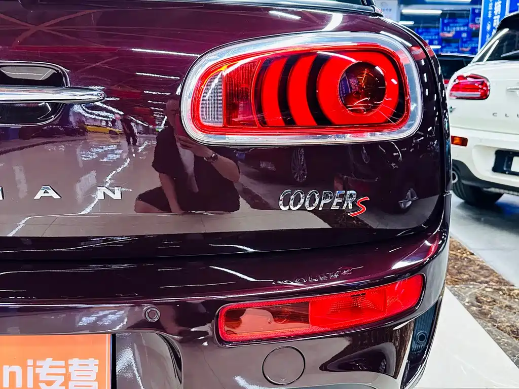 MINI Clubman 2018 — фото 12