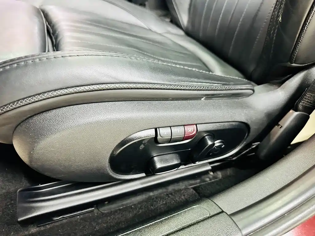 MINI Clubman 2018 — фото 36