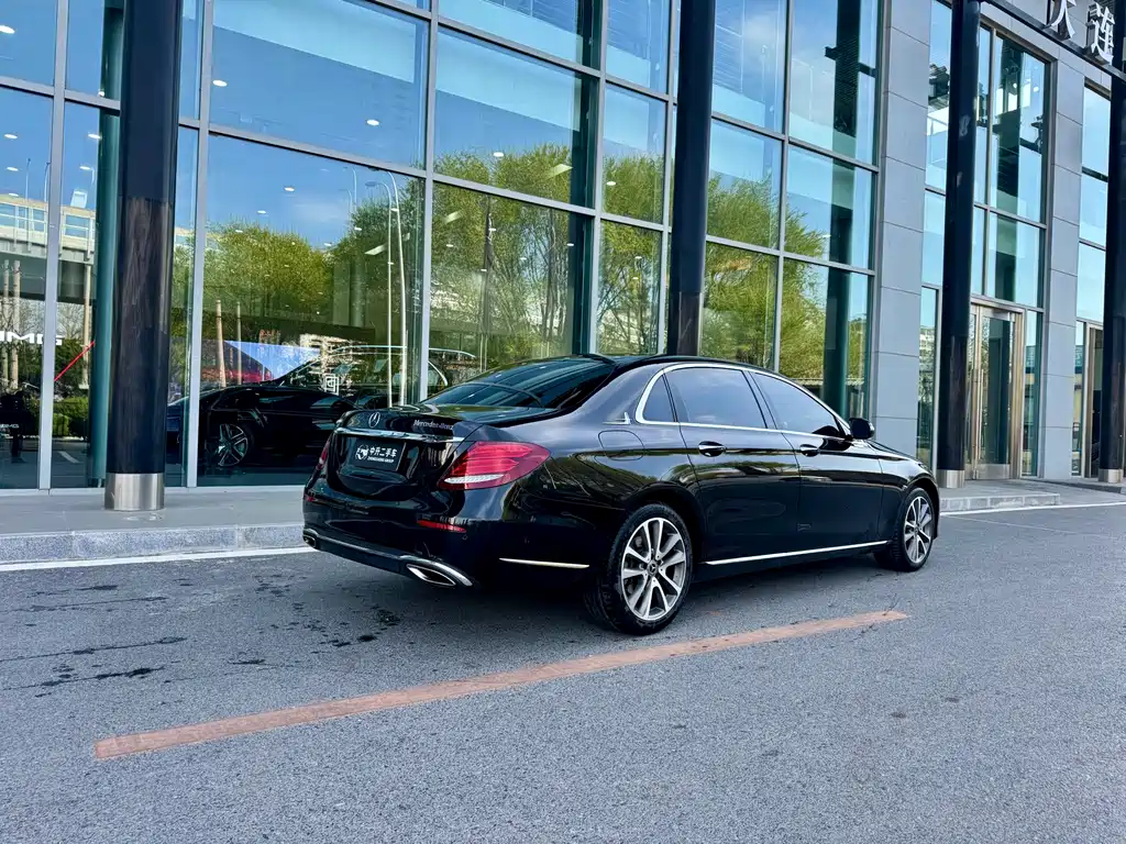 Mercedes-Benz E-Class 2018 — фото 9