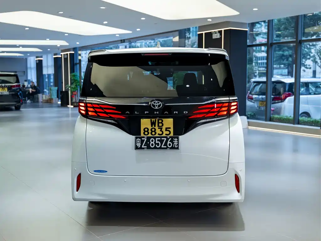 Toyota Alphard 2025 — фото 7