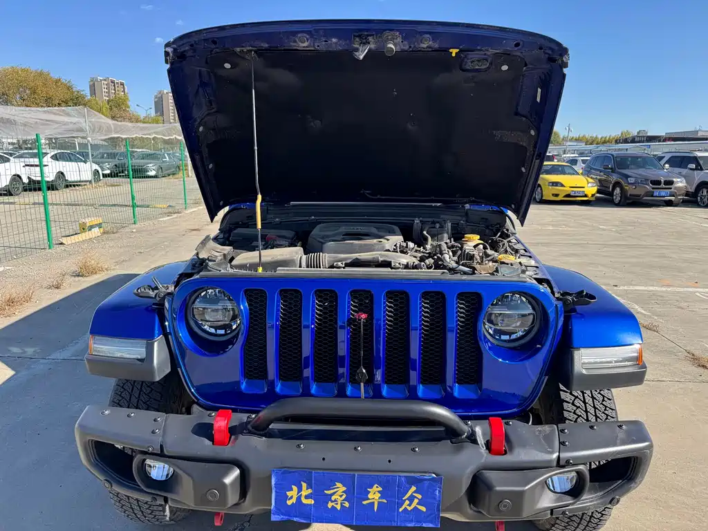 Jeep Wrangler 2020 — фото 34