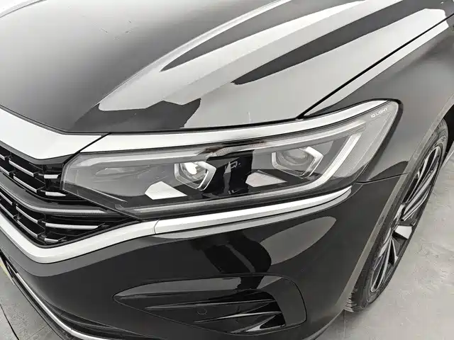 Volkswagen Passat 2023 — фото 15