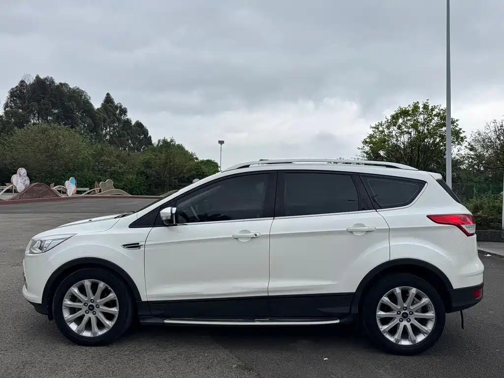 Ford Kuga 2016 — фото 4