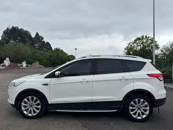 Ford Kuga 2015