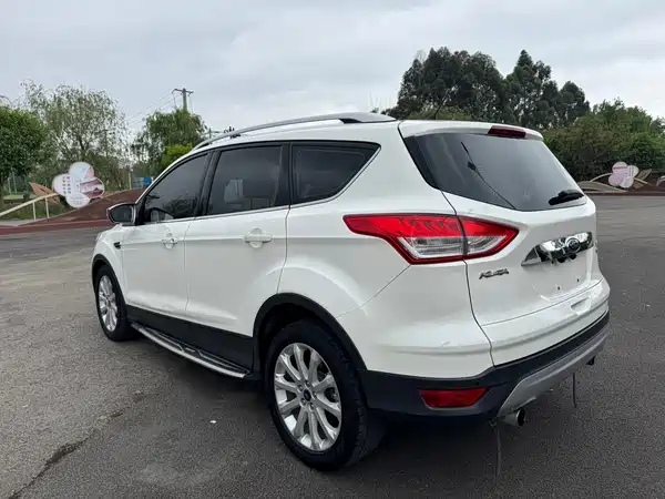 Ford Kuga 2015