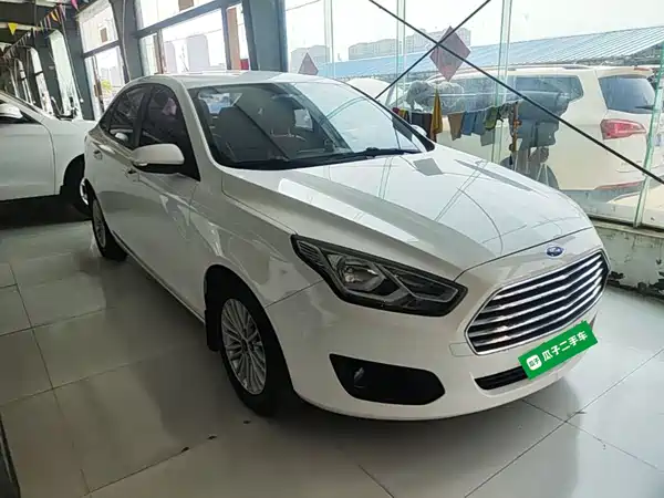 Ford Escort 2015