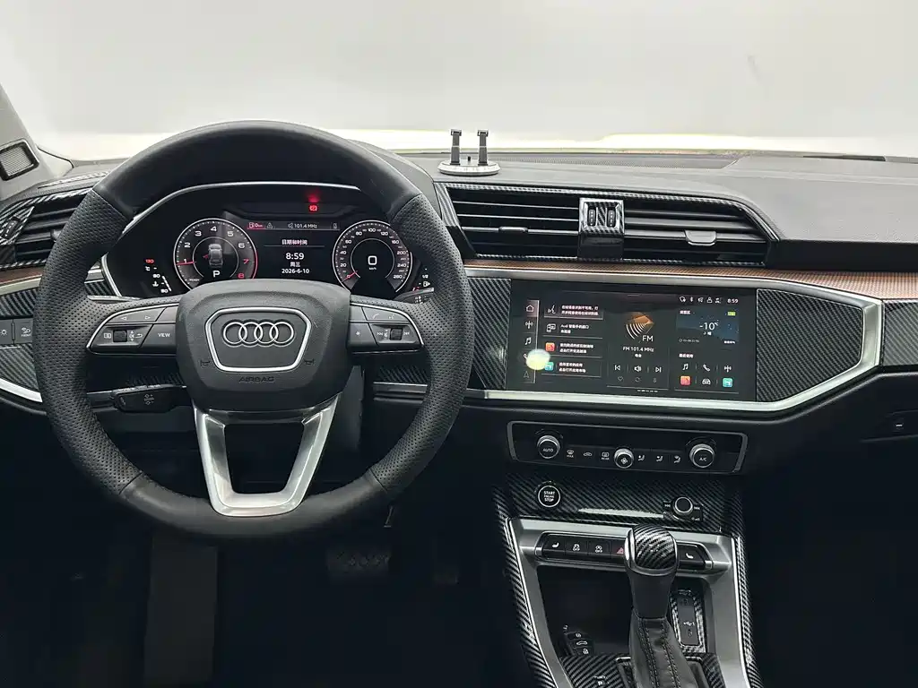 Audi Q3 2023 — фото 11