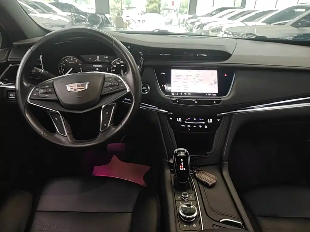 Cadillac XT5 2021 — фото 10