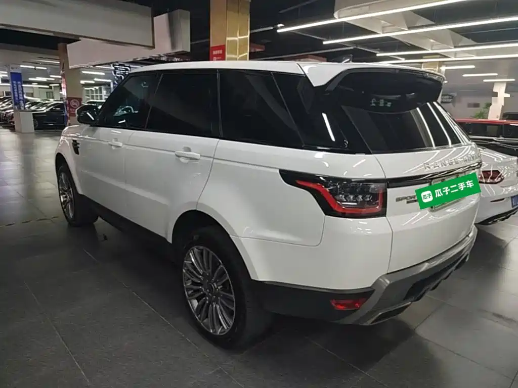 Land Rover Range Rover Sport New Energy 2021 — фото 23