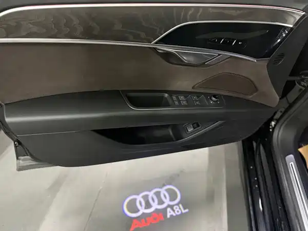 Audi A8 2023