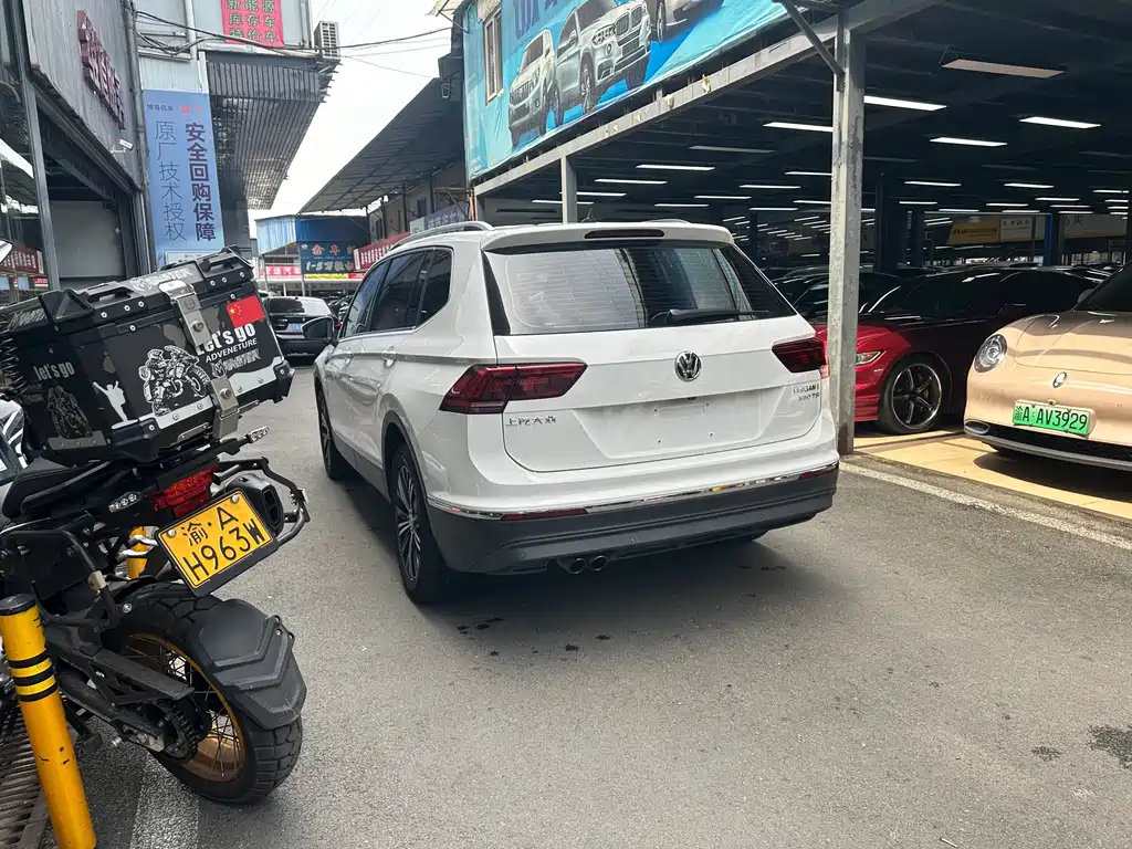 Volkswagen Tiguan L 2017 — фото 17