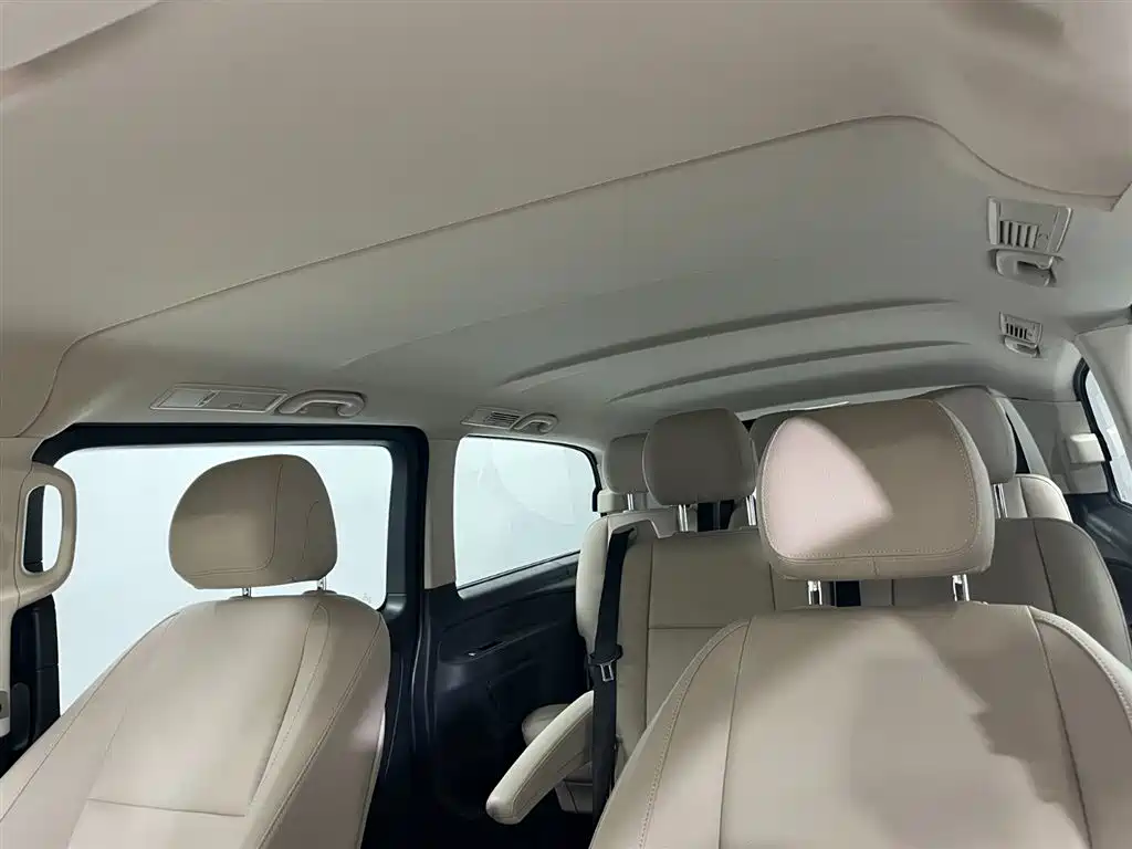 Mercedes-Benz Vito 2018 — фото 18
