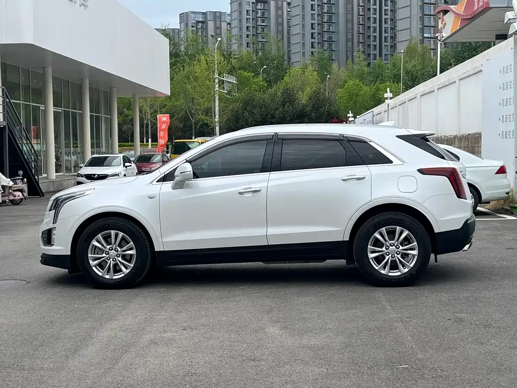 Cadillac XT5 2020 — фото 3