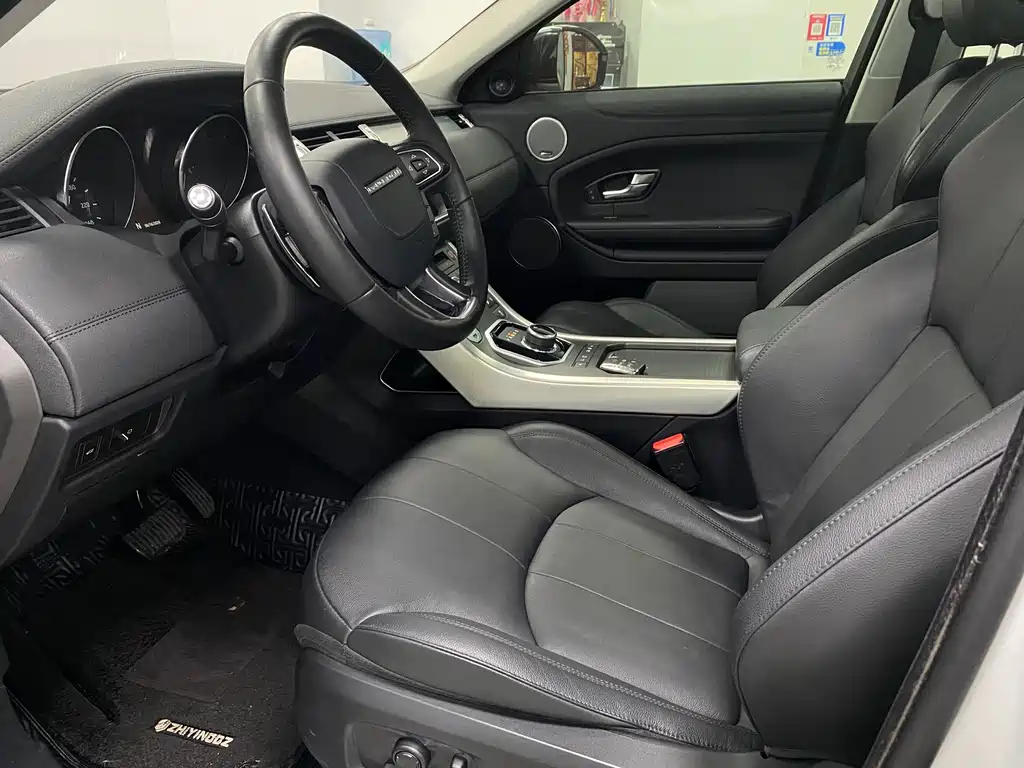 Land Rover Evoque 2018 — фото 7