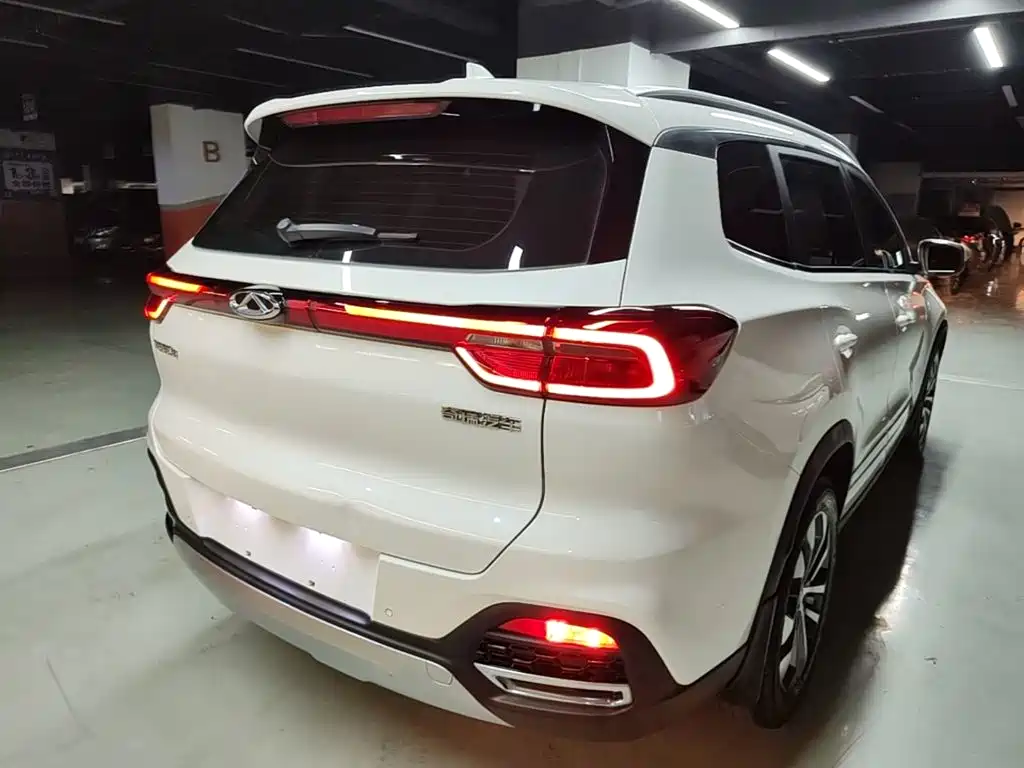Chery Tiggo 8 2018 — фото 7