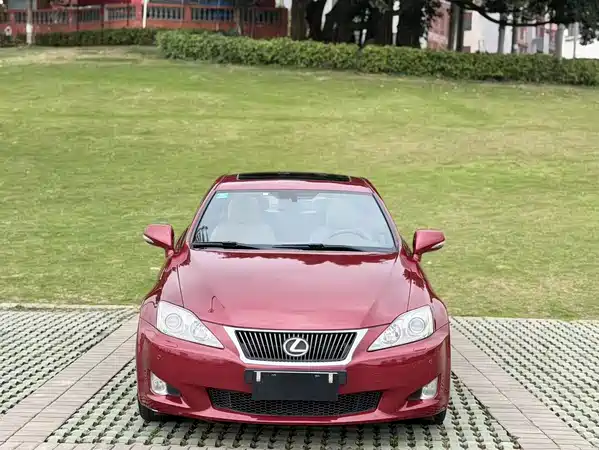 Lexus IS 2009