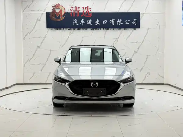Mazda 3 Axela 2022